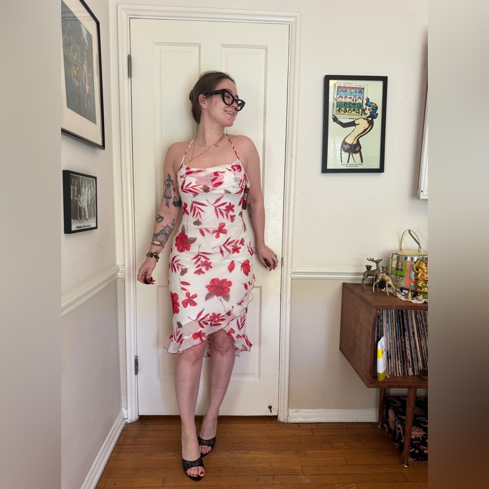 Deadstock NWT Y2K Vintage Red and White Floral Dress w Asymmetrical Hem